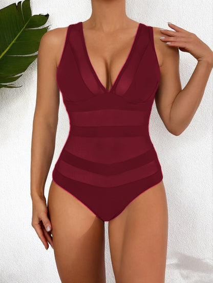 Maillot de bain une pièce flatteur avec des panneaux transparents subtils - ClaretteClarette